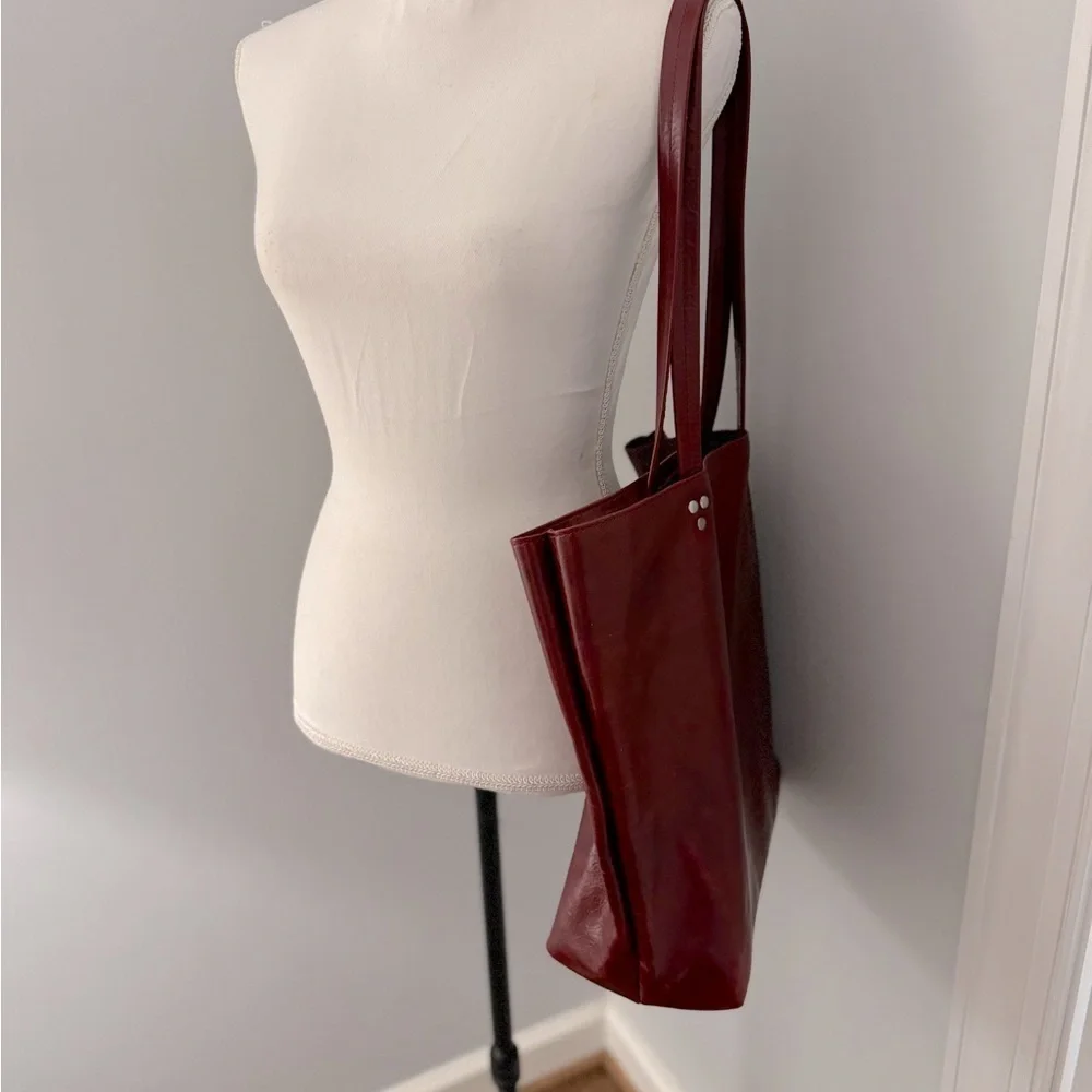 FOXY FIX Urban Chic Shiny Red Leather Tote Bag